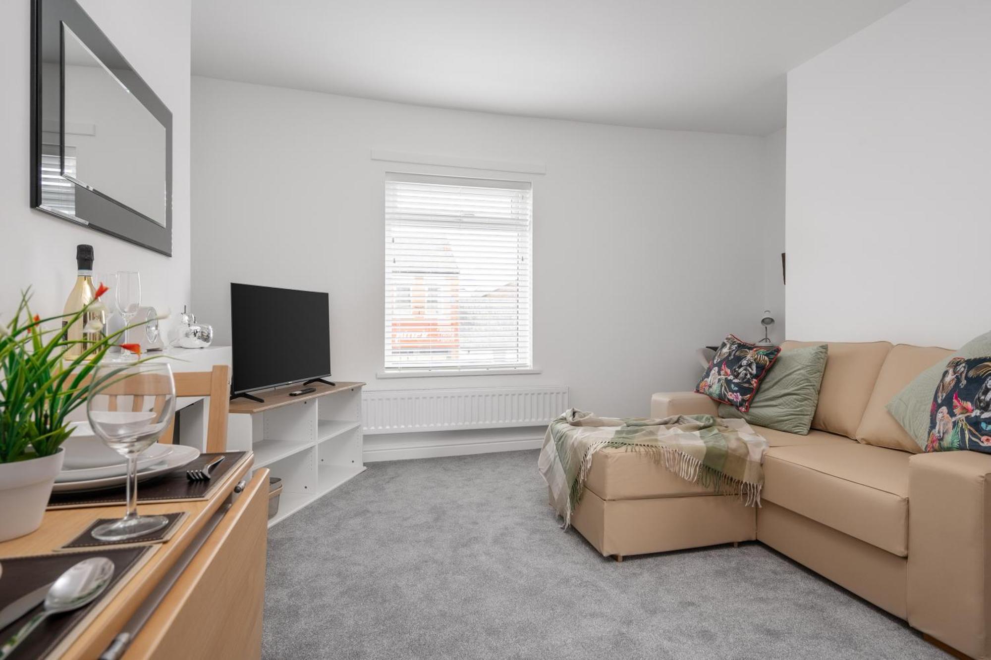 Buxton Apartment - 1 Bed, Free Parking, Wi-Fi Hazel Grove ภายนอก รูปภาพ