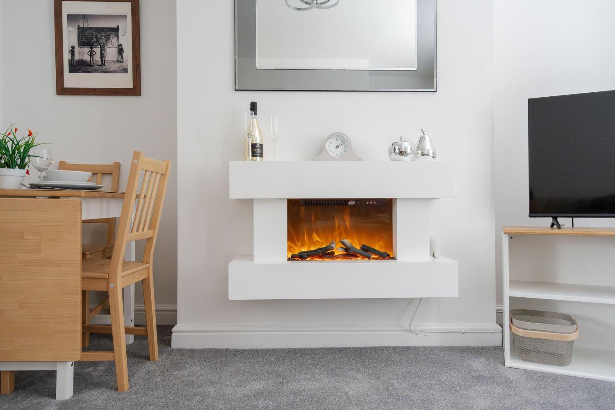 Buxton Apartment - 1 Bed, Free Parking, Wi-Fi Hazel Grove ภายนอก รูปภาพ