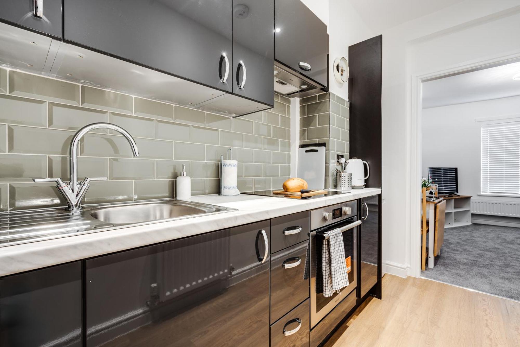 Buxton Apartment - 1 Bed, Free Parking, Wi-Fi Hazel Grove ภายนอก รูปภาพ