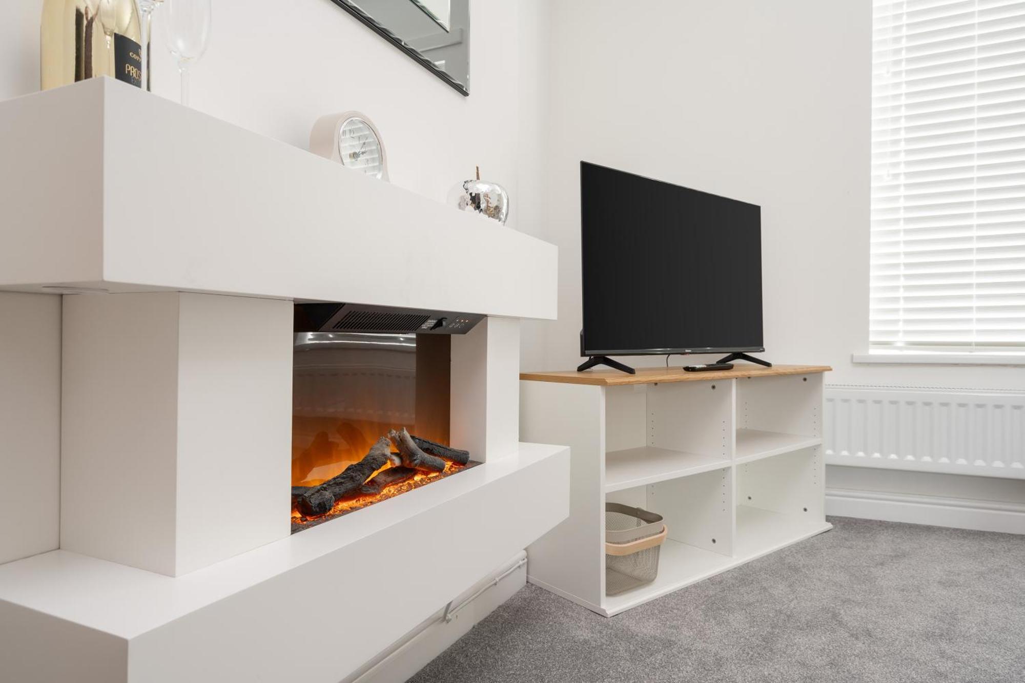 Buxton Apartment - 1 Bed, Free Parking, Wi-Fi Hazel Grove ภายนอก รูปภาพ